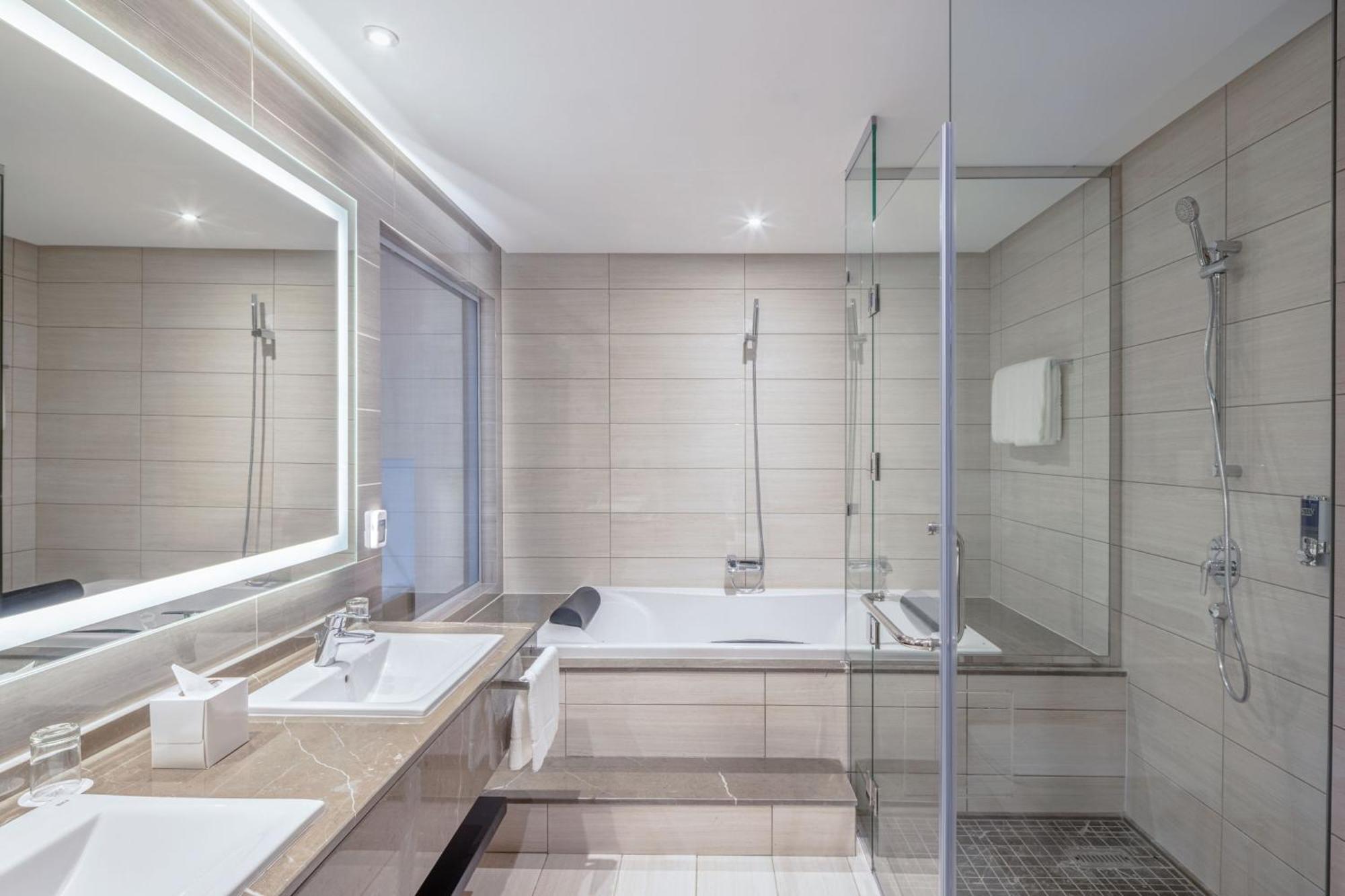 Four Points By Sheraton Jeddah Corniche Экстерьер фото